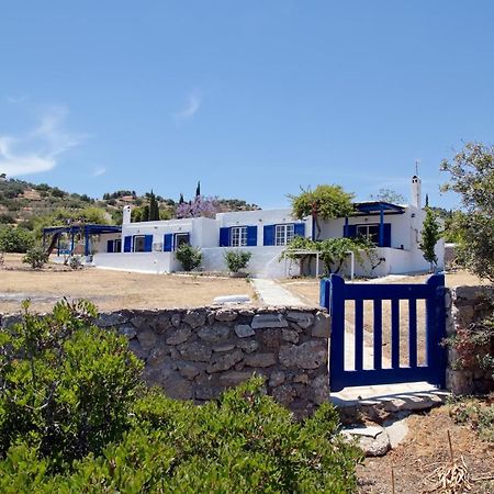 Aroura Homes 4Br Beachfront Villa Spetses Town Екстер'єр фото