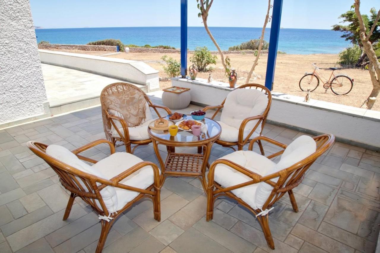 Aroura Homes 4Br Beachfront Villa Spetses Town Екстер'єр фото
