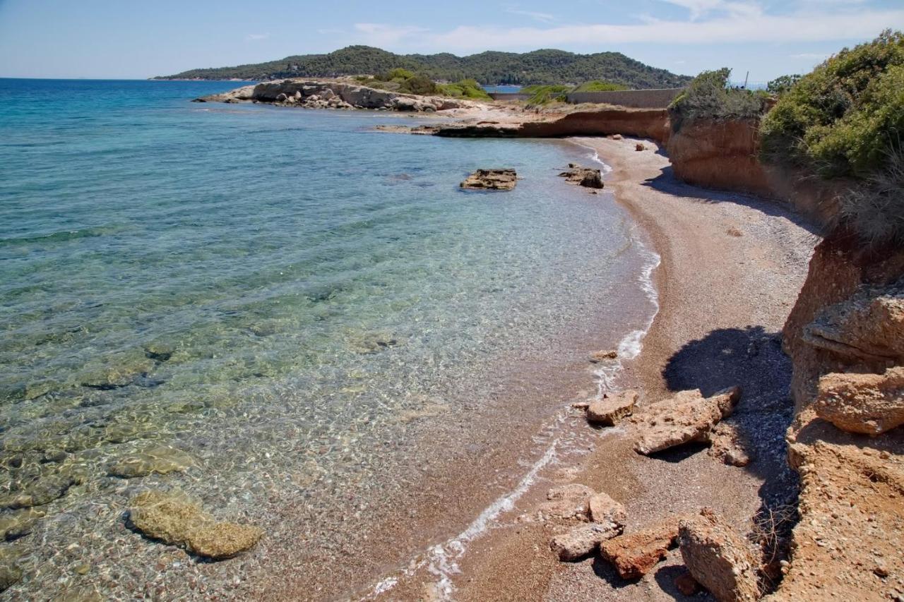 Aroura Homes 4Br Beachfront Villa Spetses Town Екстер'єр фото
