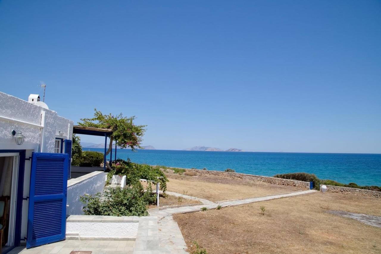 Aroura Homes 4Br Beachfront Villa Spetses Town Екстер'єр фото