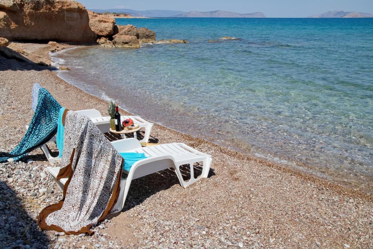 Aroura Homes 4Br Beachfront Villa Spetses Town Екстер'єр фото