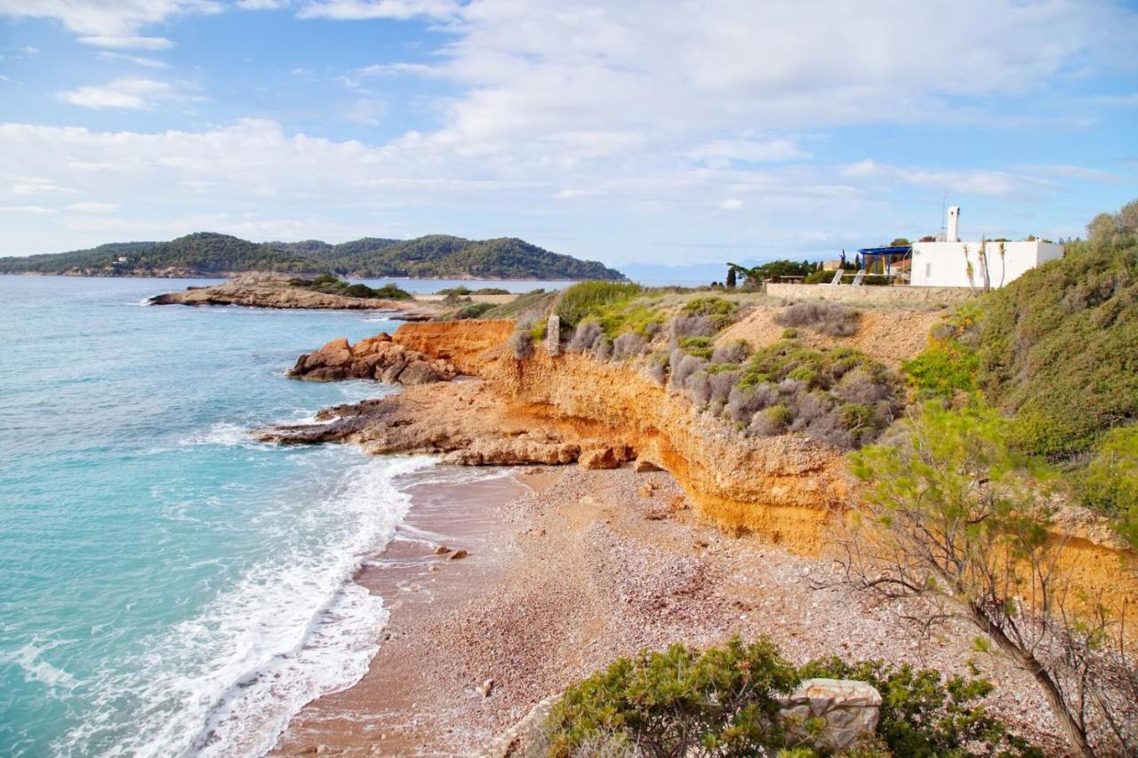Aroura Homes 4Br Beachfront Villa Spetses Town Екстер'єр фото