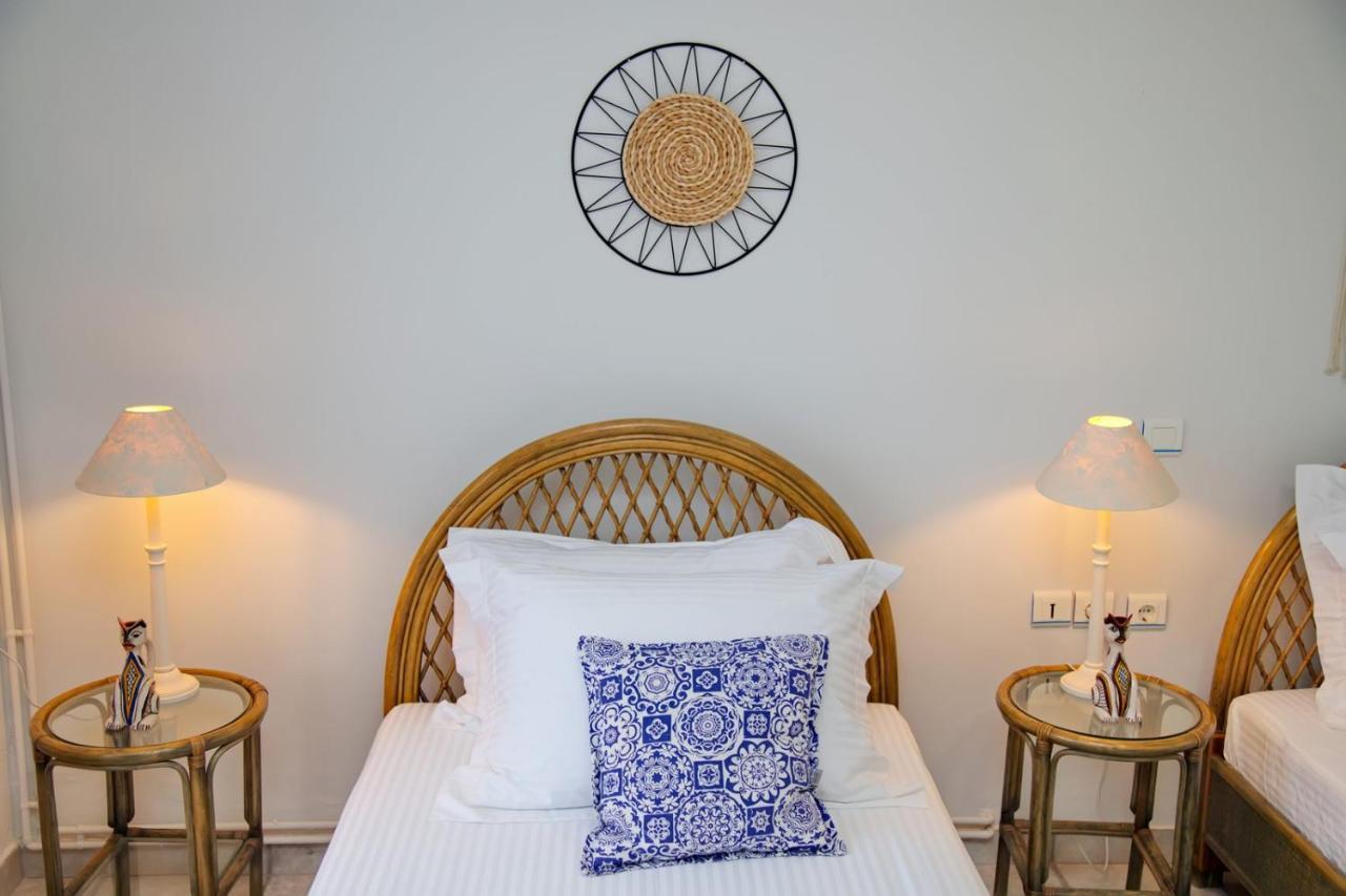 Aroura Homes 4Br Beachfront Villa Spetses Town Екстер'єр фото
