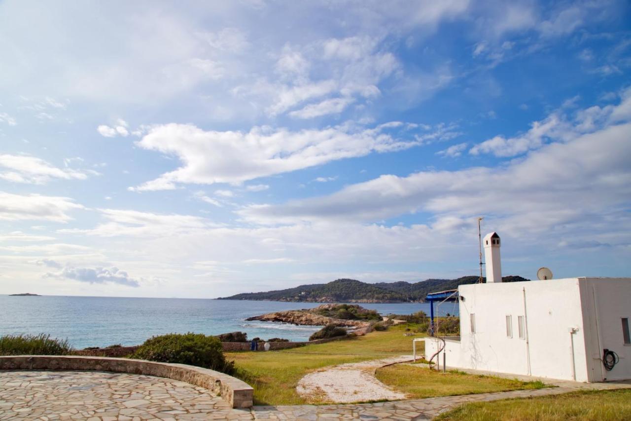 Aroura Homes 4Br Beachfront Villa Spetses Town Екстер'єр фото