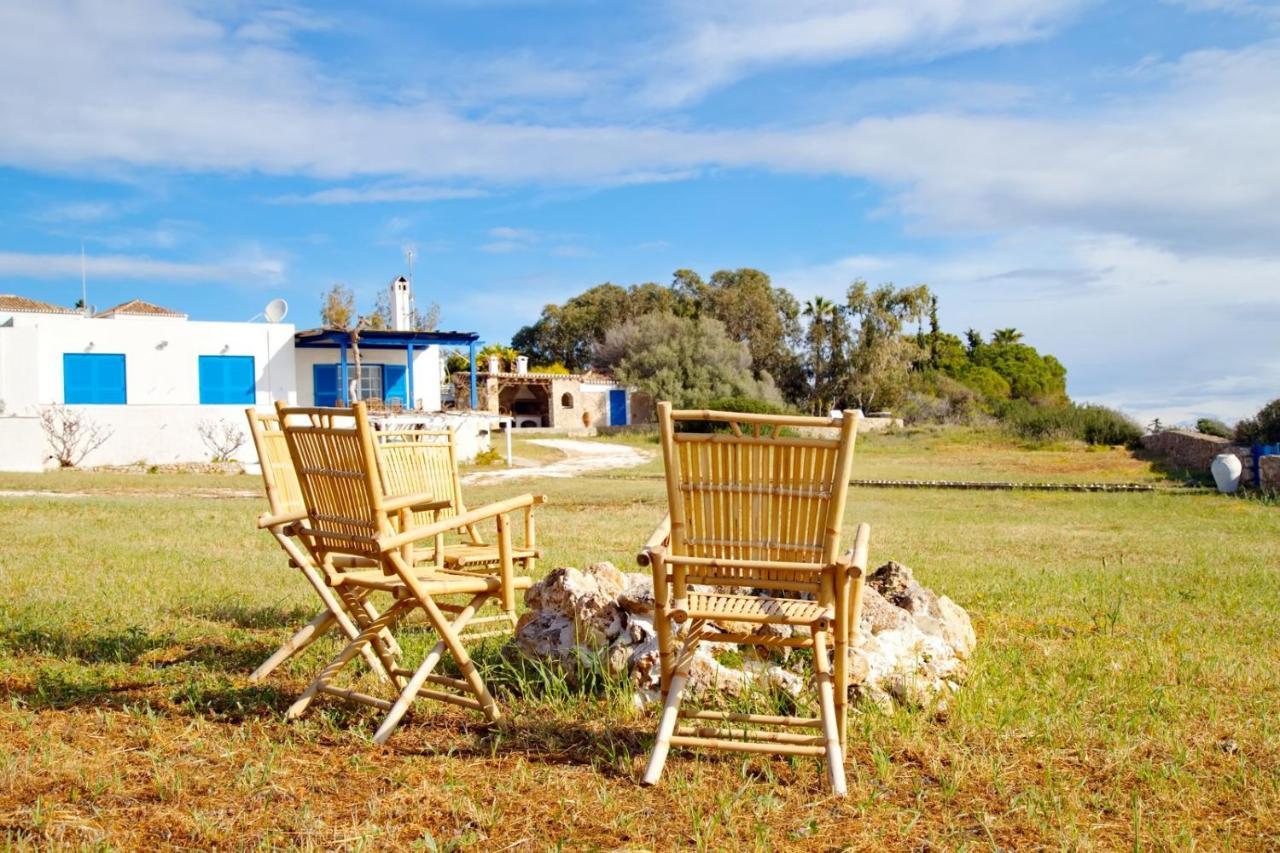 Aroura Homes 4Br Beachfront Villa Spetses Town Екстер'єр фото