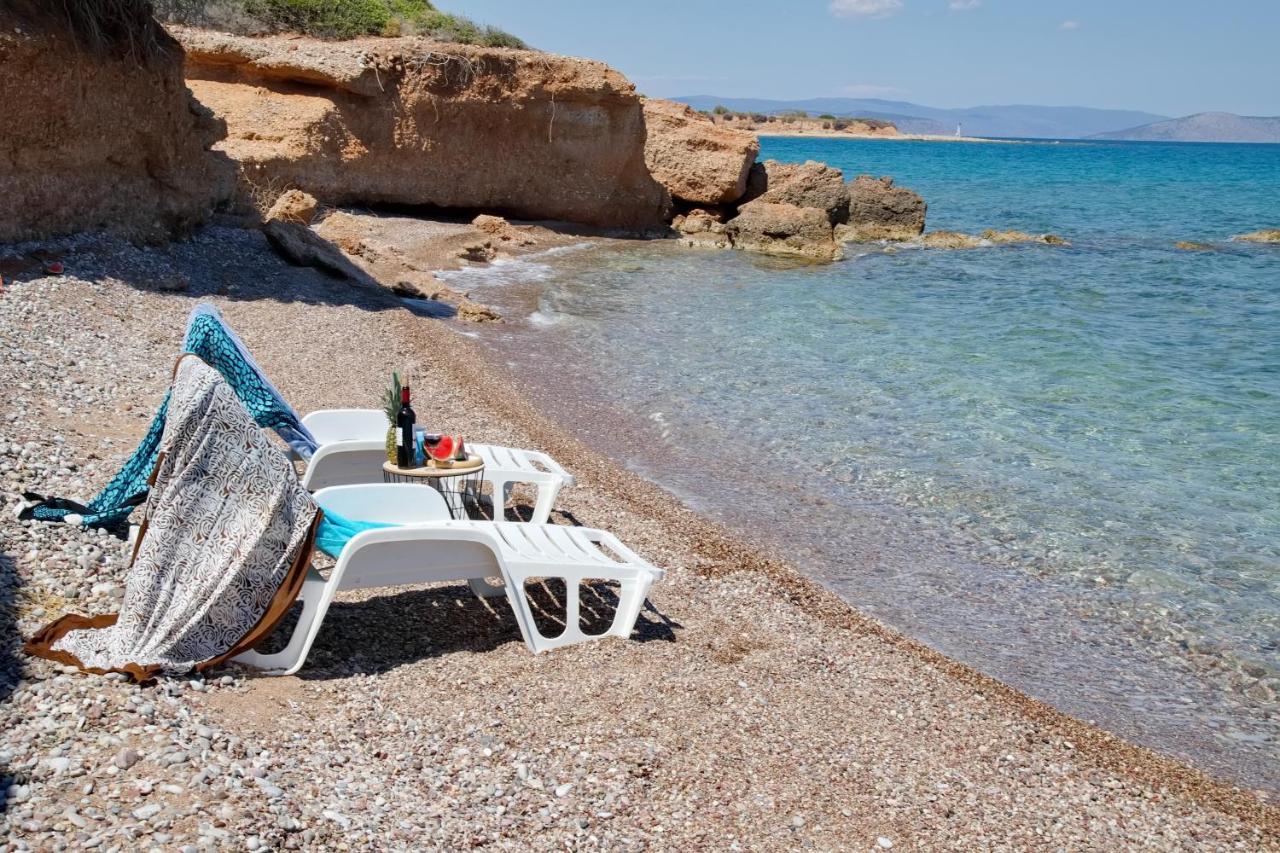 Aroura Homes 4Br Beachfront Villa Spetses Town Екстер'єр фото