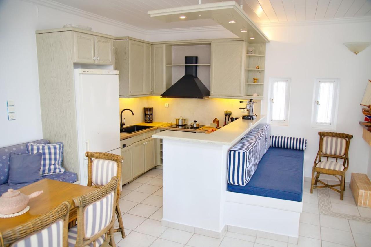 Aroura Homes 4Br Beachfront Villa Spetses Town Екстер'єр фото