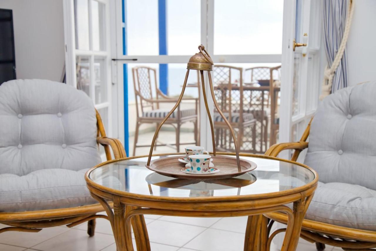 Aroura Homes 4Br Beachfront Villa Spetses Town Екстер'єр фото