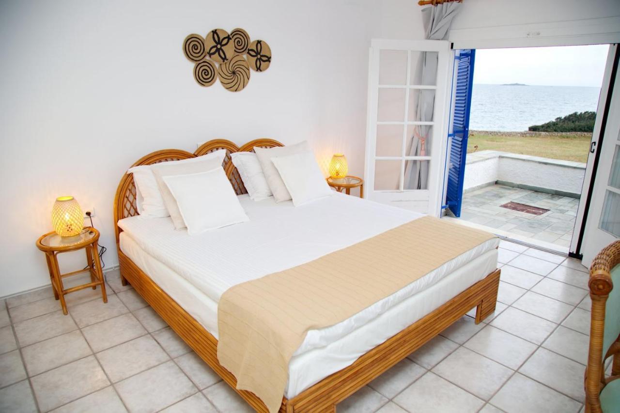 Aroura Homes 4Br Beachfront Villa Spetses Town Екстер'єр фото