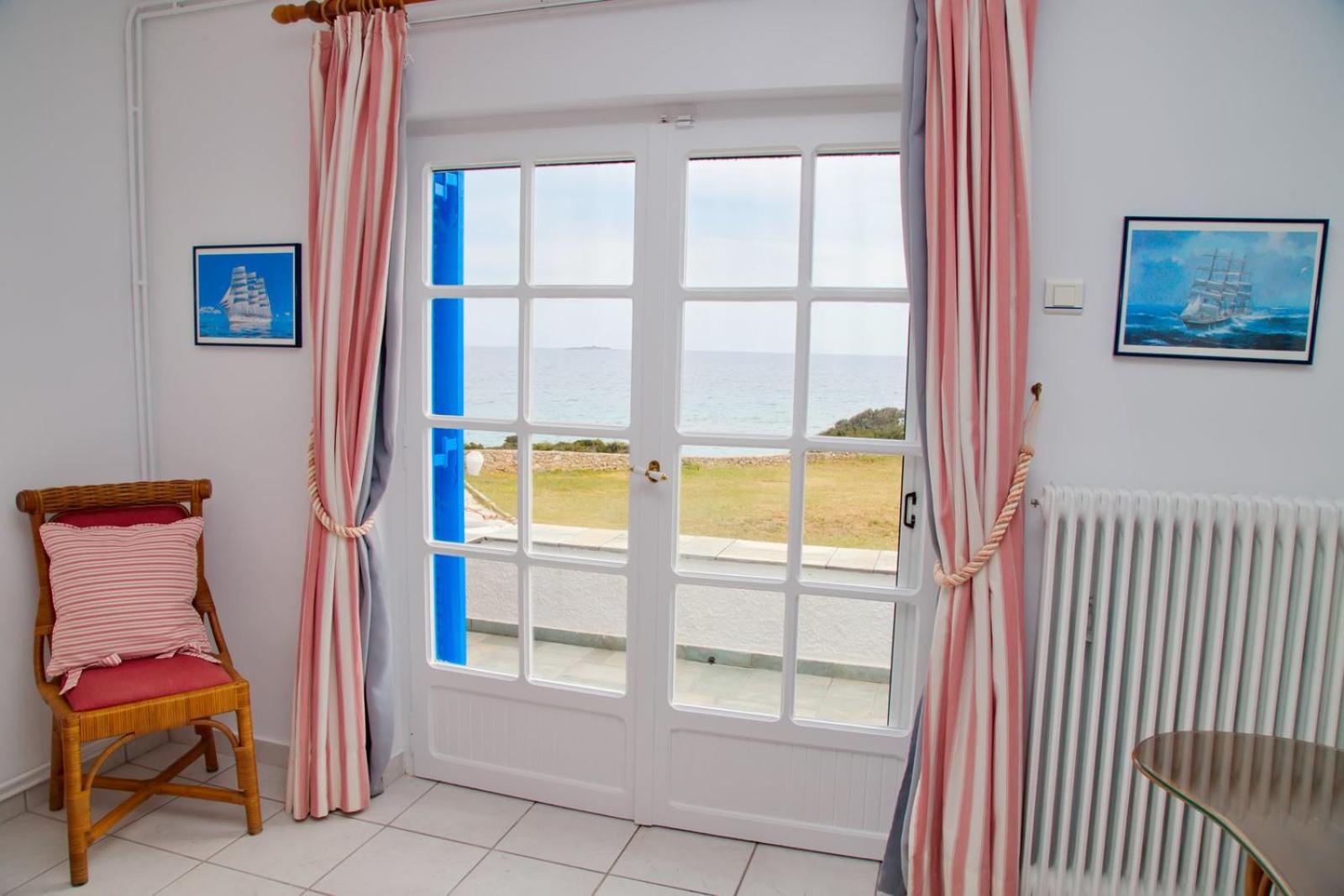 Aroura Homes 4Br Beachfront Villa Spetses Town Екстер'єр фото